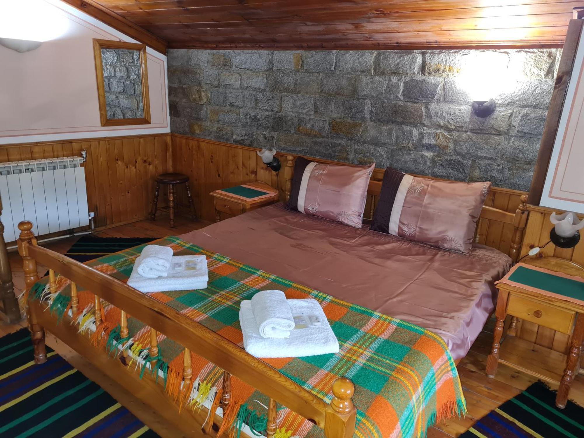 Guest House Zlatniyat Telets Koprivshtitsa Kamer foto