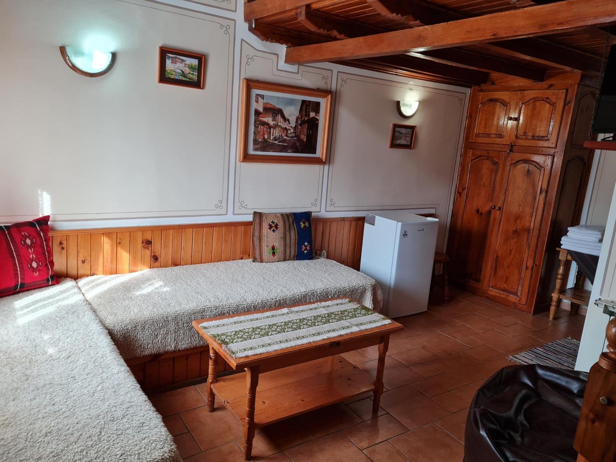 Guest House Zlatniyat Telets Koprivshtitsa Kamer foto